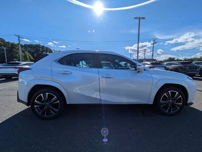 2025 Lexus UX 300h Premium