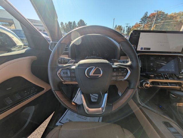 2025 Lexus LX 600 Luxury