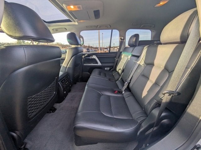 2015 Toyota Land Cruiser Base