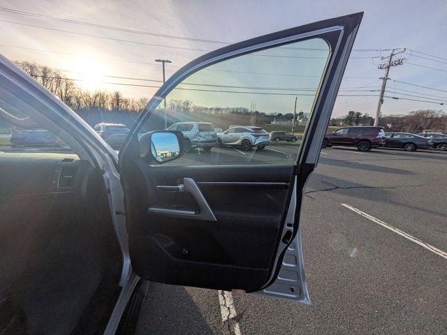 2015 Toyota Land Cruiser Base