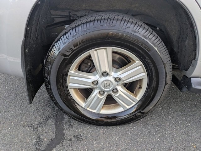 2015 Toyota Land Cruiser Base