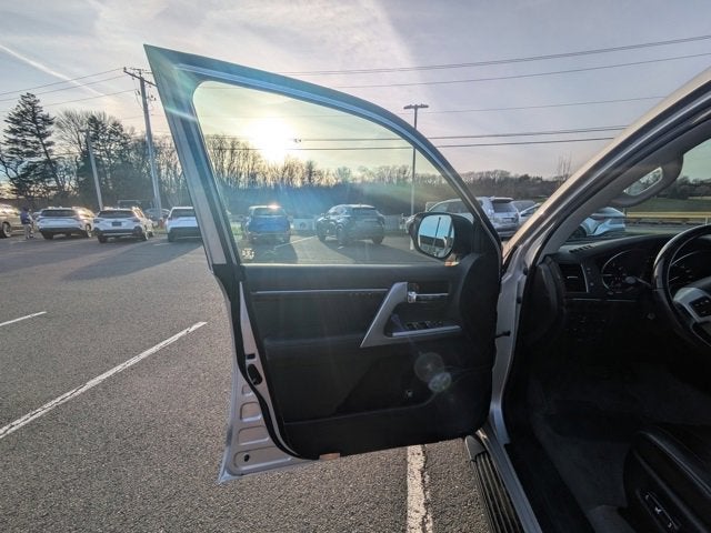 2015 Toyota Land Cruiser Base