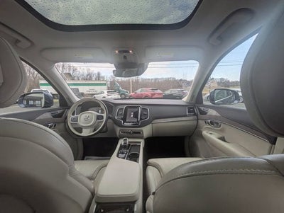 2022 Volvo XC90 Recharge Plug-In Hybrid T8 Inscription 7 Passenger