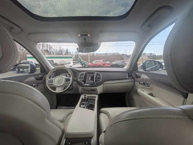 2022 Volvo XC90 Recharge Plug-In Hybrid T8 Inscription 7 Passenger