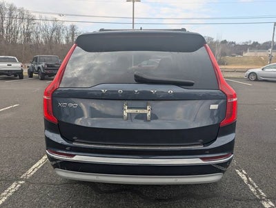 2022 Volvo XC90 Recharge Plug-In Hybrid T8 Inscription 7 Passenger