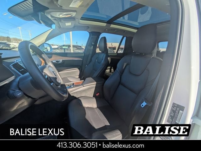 2024 Volvo XC90 B5 Plus