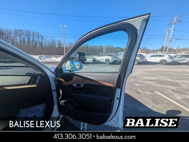 2024 Volvo XC90 B5 Plus