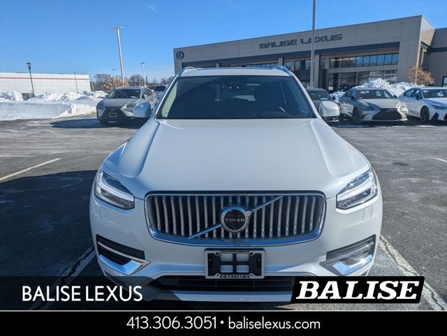 2024 Volvo XC90 B5 Plus