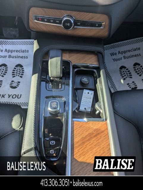 2024 Volvo XC90 B5 Plus