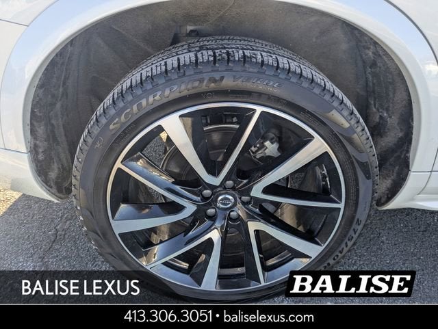 2024 Volvo XC90 B5 Plus