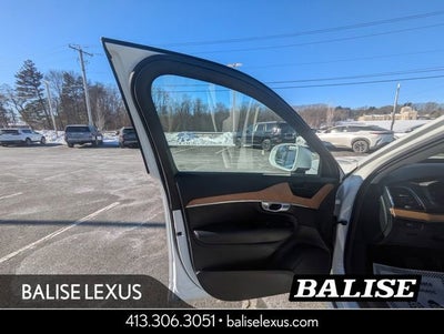 2024 Volvo XC90 B5 Plus