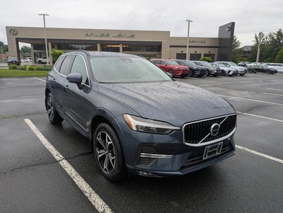 2022 Volvo XC60 B5 Momentum