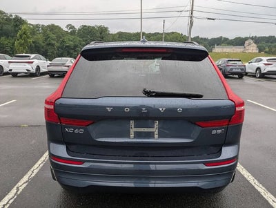 2022 Volvo XC60 B5 Momentum