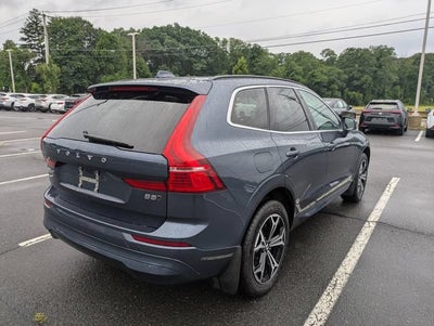 2022 Volvo XC60 B5 Momentum