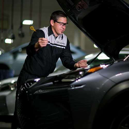Lexus Technicians at Balise Lexus West Springfield MA
